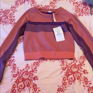 Athletic long sleeve crop top